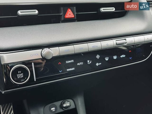 Сірий Хендай Ioniq 5, об'ємом двигуна 0 л та пробігом 28 тис. км за 35999 $, фото 19 на Automoto.ua