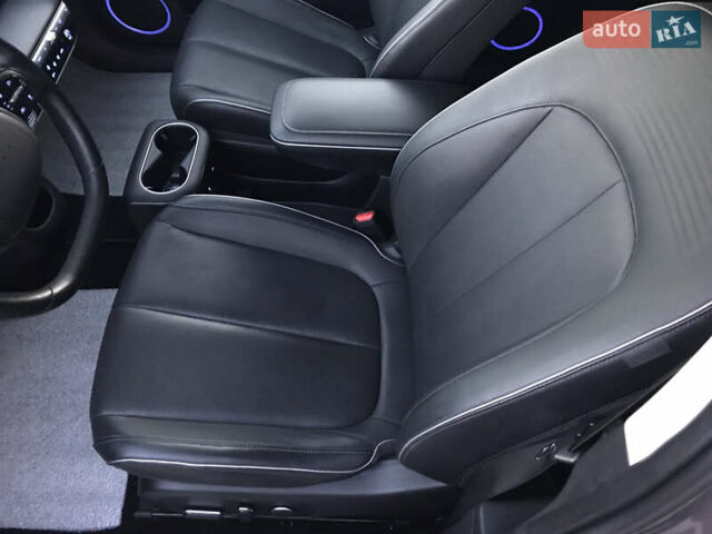 Сірий Хендай Ioniq 5, об'ємом двигуна 0 л та пробігом 108 тис. км за 29200 $, фото 22 на Automoto.ua