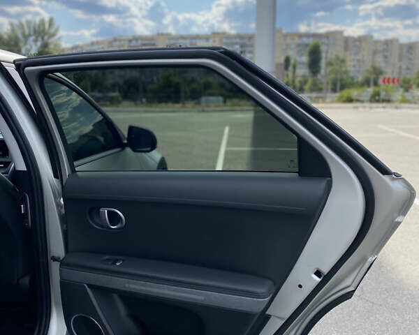 Серый Хендай Ioniq 5, объемом двигателя 0 л и пробегом 28 тыс. км за 27000 $, фото 20 на Automoto.ua