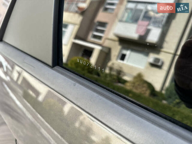 Серый Хендай Ioniq 5, объемом двигателя 0 л и пробегом 185 тыс. км за 23900 $, фото 49 на Automoto.ua