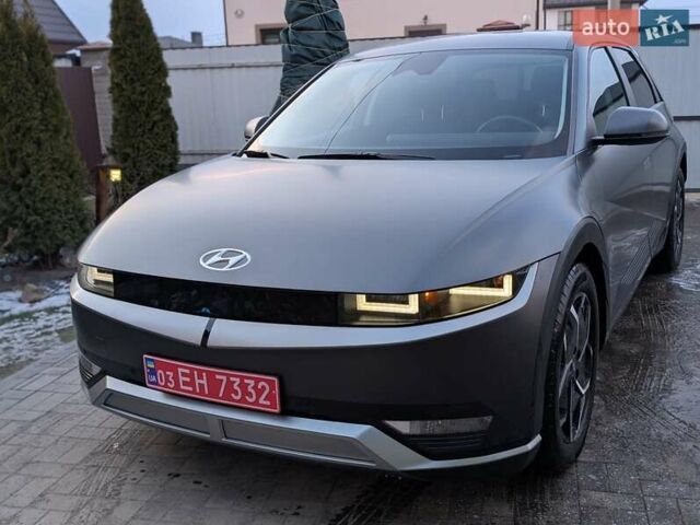 Серый Хендай Ioniq 5, объемом двигателя 0 л и пробегом 24 тыс. км за 25500 $, фото 2 на Automoto.ua