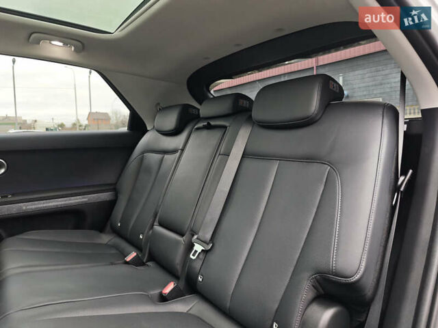 Серый Хендай Ioniq 5, объемом двигателя 0 л и пробегом 61 тыс. км за 29000 $, фото 53 на Automoto.ua