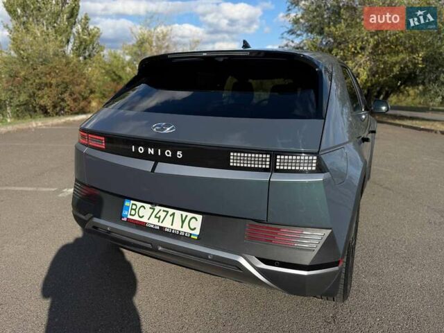 Серый Хендай Ioniq 5, объемом двигателя 0 л и пробегом 90 тыс. км за 23500 $, фото 24 на Automoto.ua