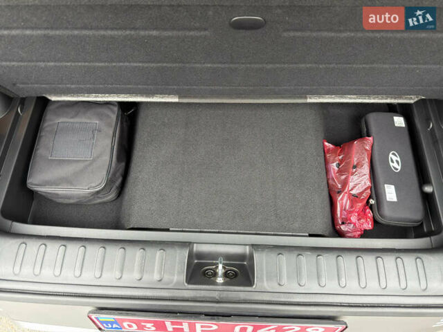 Сірий Хендай Ioniq 5, об'ємом двигуна 0 л та пробігом 65 тис. км за 34999 $, фото 85 на Automoto.ua