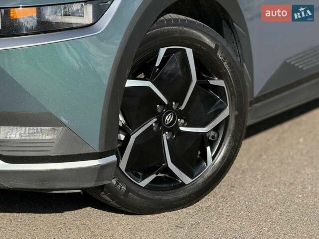 Серый Хендай Ioniq 5, объемом двигателя 0 л и пробегом 90 тыс. км за 23500 $, фото 5 на Automoto.ua