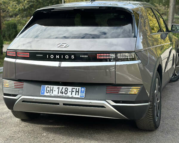 Серый Хендай Ioniq 5, объемом двигателя 0 л и пробегом 185 тыс. км за 23900 $, фото 24 на Automoto.ua