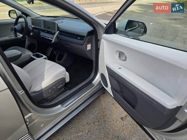Сірий Хендай Ioniq 5, об'ємом двигуна 0 л та пробігом 35 тис. км за 36699 $, фото 57 на Automoto.ua