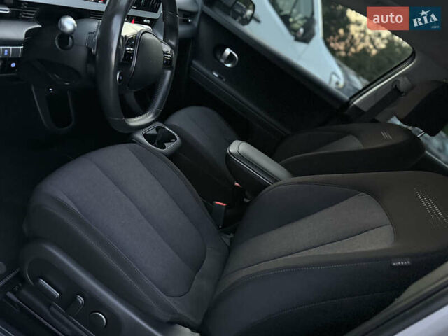 Сірий Хендай Ioniq 5, об'ємом двигуна 0 л та пробігом 66 тис. км за 22900 $, фото 44 на Automoto.ua