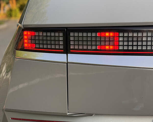 Серый Хендай Ioniq 5, объемом двигателя 0 л и пробегом 35 тыс. км за 29000 $, фото 24 на Automoto.ua