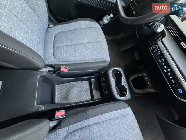 Хендай Ioniq 5 2022 в Ровно на Automoto.ua Серый Хендай Ioniq 5, объемом двигателя 0 л и пробегом 38 тыс. км за 26900 $, фото 44 на Automoto.ua