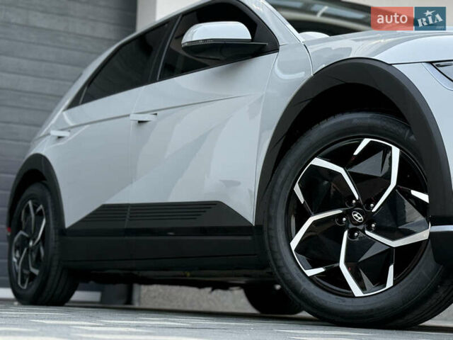 Сірий Хендай Ioniq 5, об'ємом двигуна 0 л та пробігом 66 тис. км за 22900 $, фото 23 на Automoto.ua