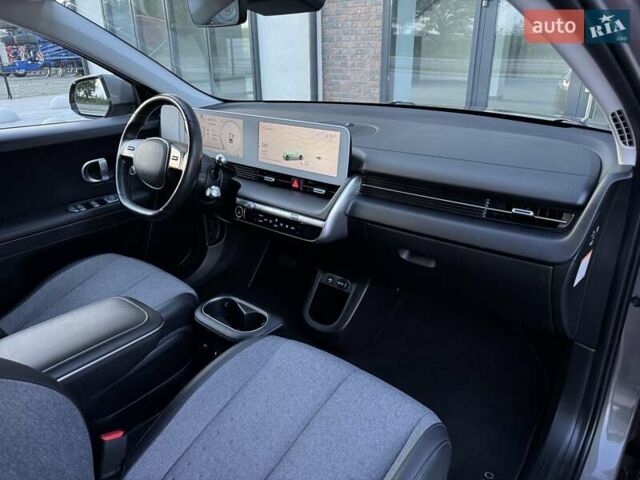 Сірий Хендай Ioniq 5, об'ємом двигуна 0 л та пробігом 120 тис. км за 21500 $, фото 68 на Automoto.ua