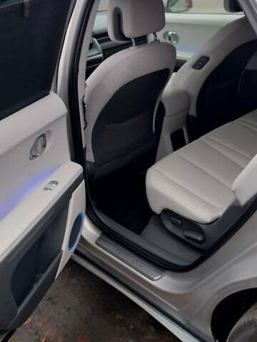 Сірий Хендай Ioniq 5, об'ємом двигуна 0 л та пробігом 17 тис. км за 35000 $, фото 5 на Automoto.ua