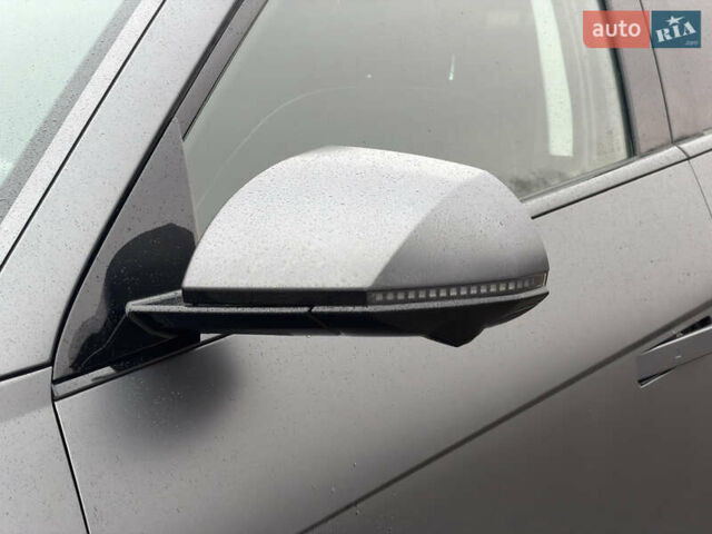 Сірий Хендай Ioniq 5, об'ємом двигуна 0 л та пробігом 65 тис. км за 34999 $, фото 41 на Automoto.ua