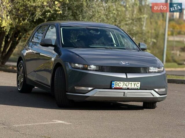 Серый Хендай Ioniq 5, объемом двигателя 0 л и пробегом 90 тыс. км за 23500 $, фото 2 на Automoto.ua