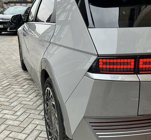 Серый Хендай Ioniq 5, объемом двигателя 0 л и пробегом 163 тыс. км за 22999 $, фото 15 на Automoto.ua
