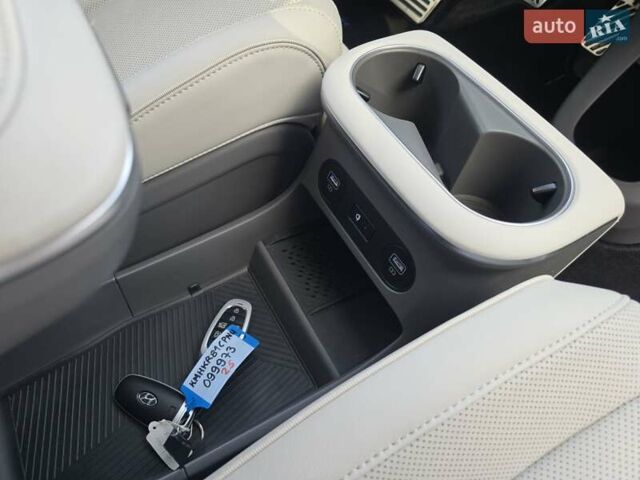 Сірий Хендай Ioniq 5, об'ємом двигуна 0 л та пробігом 35 тис. км за 36699 $, фото 62 на Automoto.ua