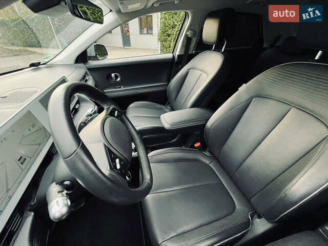 Сірий Хендай Ioniq 5, об'ємом двигуна 0 л та пробігом 28 тис. км за 35999 $, фото 8 на Automoto.ua