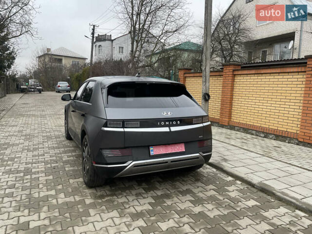 Серый Хендай Ioniq 5, объемом двигателя 0 л и пробегом 20 тыс. км за 24800 $, фото 6 на Automoto.ua