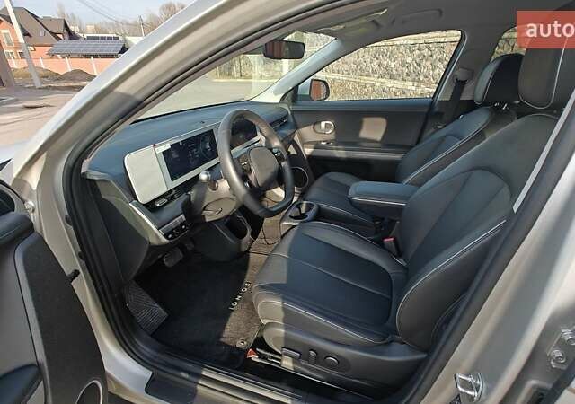 Серый Хендай Ioniq 5, объемом двигателя 0 л и пробегом 17 тыс. км за 27500 $, фото 13 на Automoto.ua