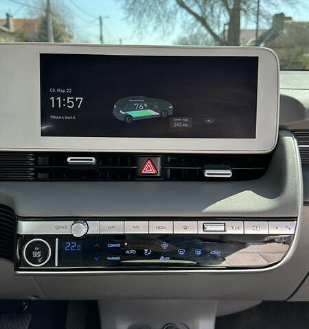 Серый Хендай Ioniq 5, объемом двигателя 0 л и пробегом 25 тыс. км за 25500 $, фото 22 на Automoto.ua