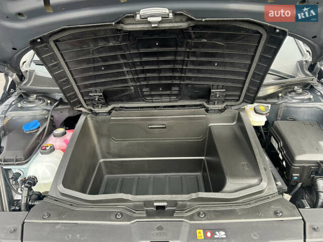 Сірий Хендай Ioniq 5, об'ємом двигуна 0 л та пробігом 128 тис. км за 25700 $, фото 76 на Automoto.ua