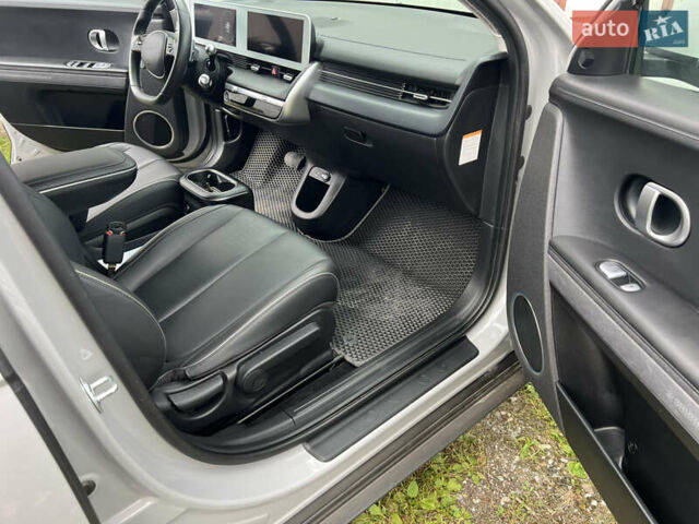 Серый Хендай Ioniq 5, объемом двигателя 0 л и пробегом 27 тыс. км за 28700 $, фото 21 на Automoto.ua