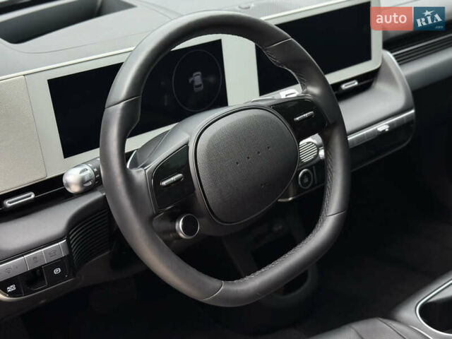 Серый Хендай Ioniq 5, объемом двигателя 0 л и пробегом 20 тыс. км за 27999 $, фото 17 на Automoto.ua