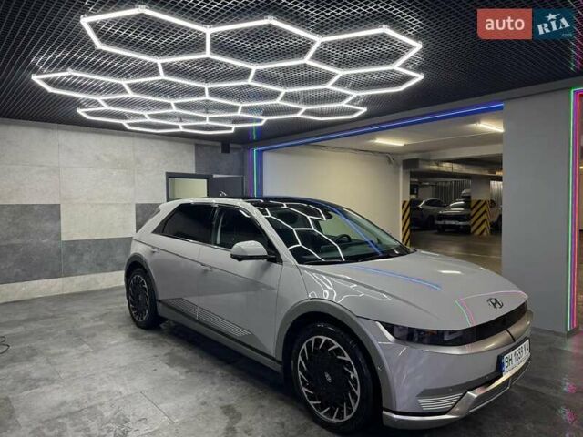 Серый Хендай Ioniq 5, объемом двигателя 0 л и пробегом 14 тыс. км за 35000 $, фото 2 на Automoto.ua