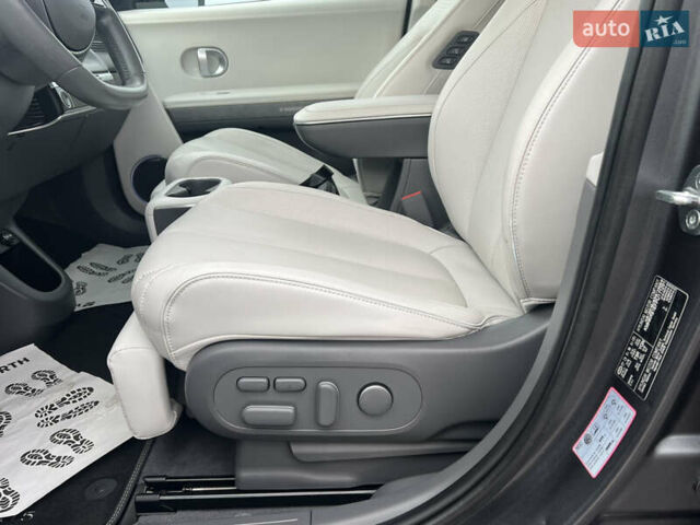 Сірий Хендай Ioniq 5, об'ємом двигуна 0 л та пробігом 128 тис. км за 25700 $, фото 33 на Automoto.ua