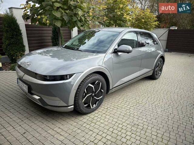 Серый Хендай Ioniq 5, объемом двигателя 0 л и пробегом 1 тыс. км за 42480 $, фото 4 на Automoto.ua