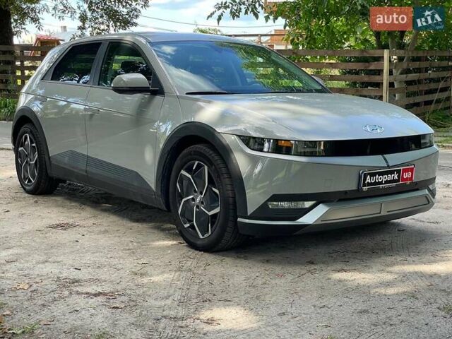 Серый Хендай Ioniq 5, объемом двигателя 0 л и пробегом 1 тыс. км за 37940 $, фото 4 на Automoto.ua