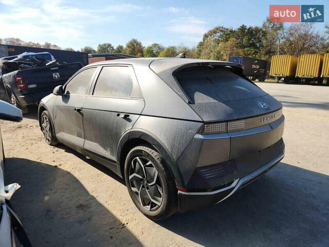 Серый Хендай Ioniq 5, объемом двигателя 0 л и пробегом 96 тыс. км за 17000 $, фото 1 на Automoto.ua