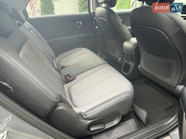 Серый Хендай Ioniq 5, объемом двигателя 0 л и пробегом 1 тыс. км за 42480 $, фото 8 на Automoto.ua