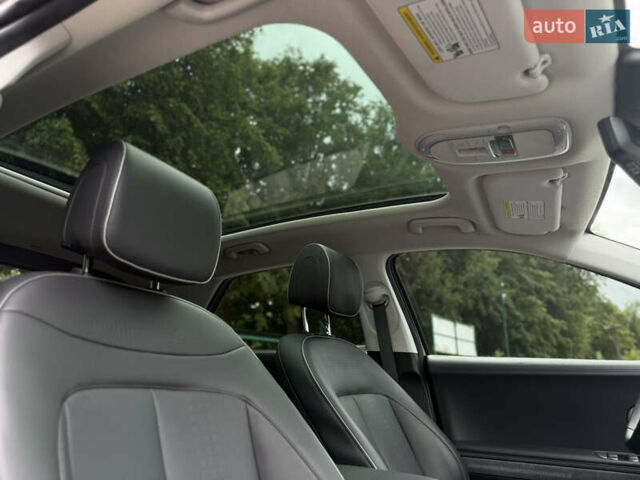 Серый Хендай Ioniq 5, объемом двигателя 0 л и пробегом 20 тыс. км за 27999 $, фото 9 на Automoto.ua