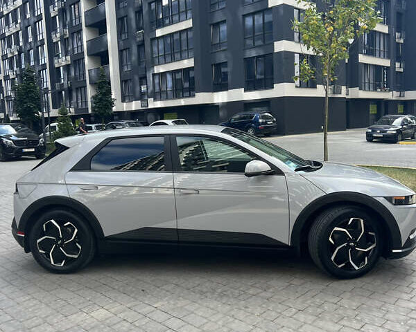 Сірий Хендай Ioniq 5, об'ємом двигуна 0 л та пробігом 20 тис. км за 25800 $, фото 3 на Automoto.ua