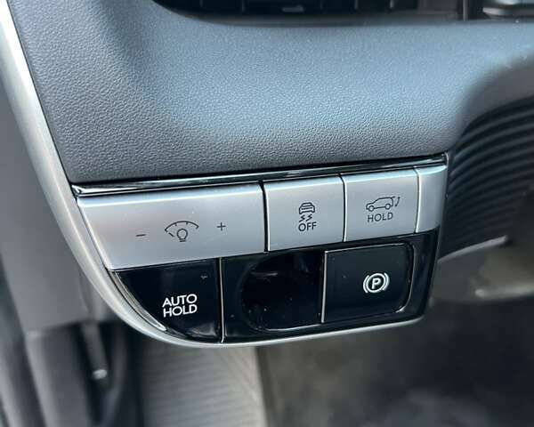 Серый Хендай Ioniq 5, объемом двигателя 0 л и пробегом 28 тыс. км за 31300 $, фото 23 на Automoto.ua
