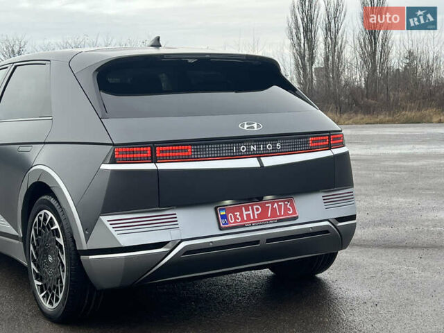 Сірий Хендай Ioniq 5, об'ємом двигуна 0 л та пробігом 128 тис. км за 25700 $, фото 13 на Automoto.ua