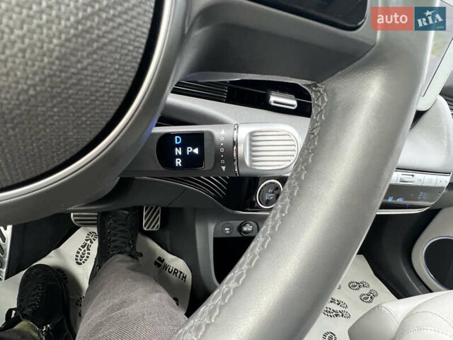 Сірий Хендай Ioniq 5, об'ємом двигуна 0 л та пробігом 128 тис. км за 25700 $, фото 82 на Automoto.ua