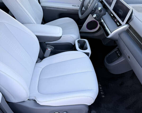 Серый Хендай Ioniq 5, объемом двигателя 0 л и пробегом 27 тыс. км за 30500 $, фото 13 на Automoto.ua