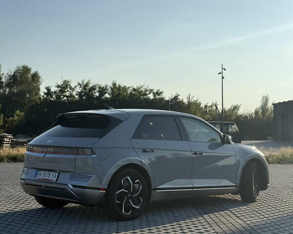 Серый Хендай Ioniq 5, объемом двигателя 0 л и пробегом 21 тыс. км за 32300 $, фото 4 на Automoto.ua
