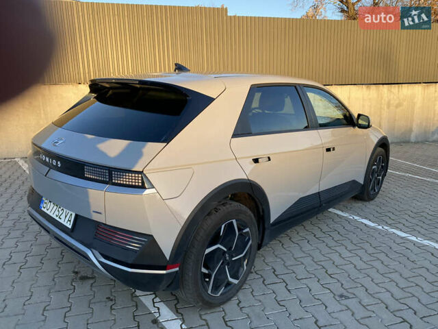 Серый Хендай Ioniq 5, объемом двигателя 0 л и пробегом 18 тыс. км за 28900 $, фото 2 на Automoto.ua