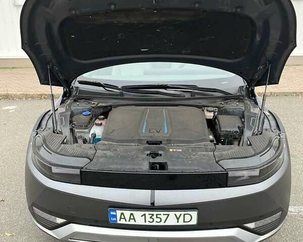 Серый Хендай Ioniq 5, объемом двигателя 0 л и пробегом 34 тыс. км за 27300 $, фото 9 на Automoto.ua