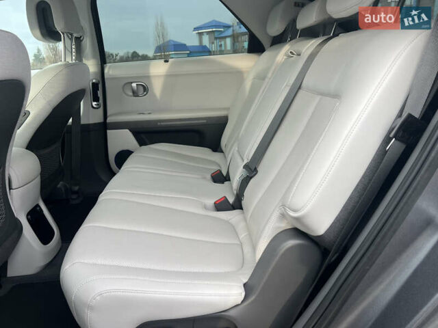Сірий Хендай Ioniq 5, об'ємом двигуна 0 л та пробігом 128 тис. км за 25700 $, фото 42 на Automoto.ua