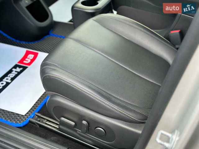 Серый Хендай Ioniq 5, объемом двигателя 0 л и пробегом 12 тыс. км за 30990 $, фото 42 на Automoto.ua