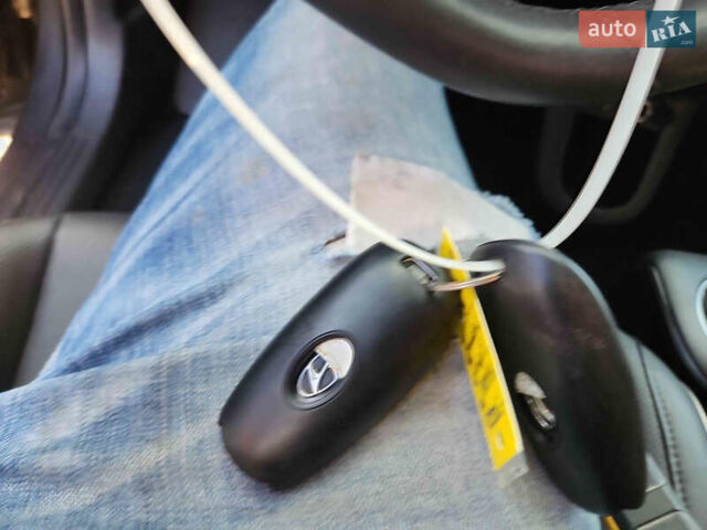 Серый Хендай Ioniq 5, объемом двигателя 0 л и пробегом 96 тыс. км за 17000 $, фото 11 на Automoto.ua