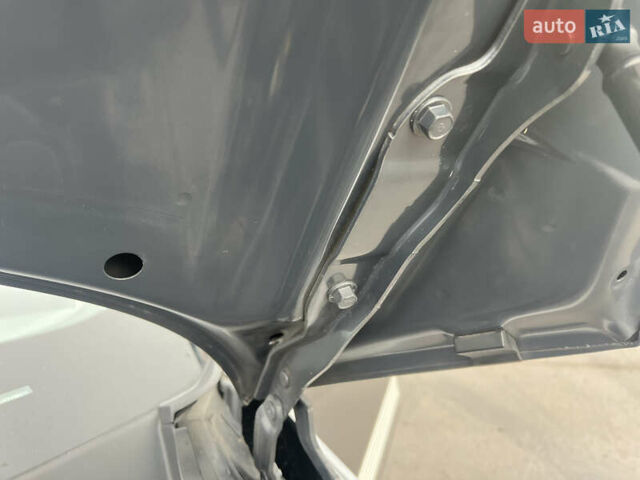 Сірий Хендай Ioniq 5, об'ємом двигуна 0 л та пробігом 128 тис. км за 25700 $, фото 77 на Automoto.ua