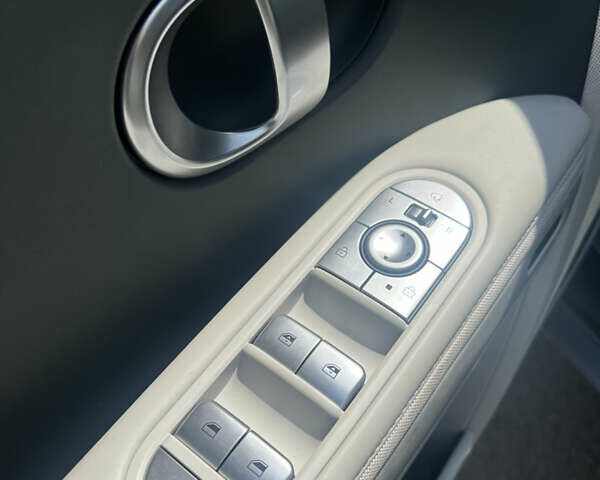 Сірий Хендай Ioniq 5, об'ємом двигуна 0 л та пробігом 13 тис. км за 33500 $, фото 51 на Automoto.ua