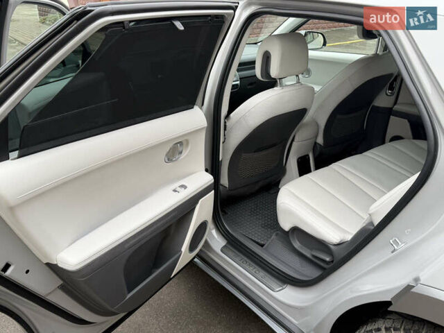 Сірий Хендай Ioniq 5, об'ємом двигуна 0 л та пробігом 47 тис. км за 32500 $, фото 12 на Automoto.ua