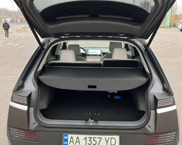 Серый Хендай Ioniq 5, объемом двигателя 0 л и пробегом 34 тыс. км за 27300 $, фото 8 на Automoto.ua